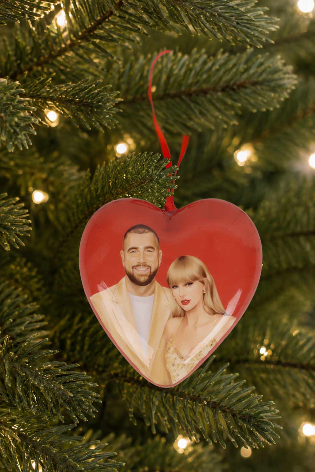 3D Ornament Couple Of The Year - Image 2